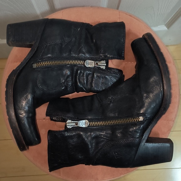 Frye Shoes - Frye Sylvia Leather Ankle Boots Size 7